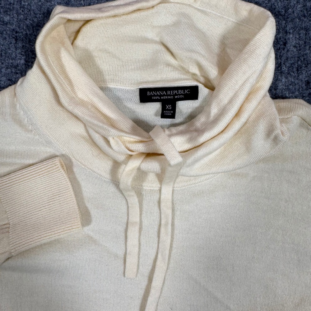 Banana Republic Cowl Neck Drawstring Sweater Womens XS Cream Merino Wool EUC